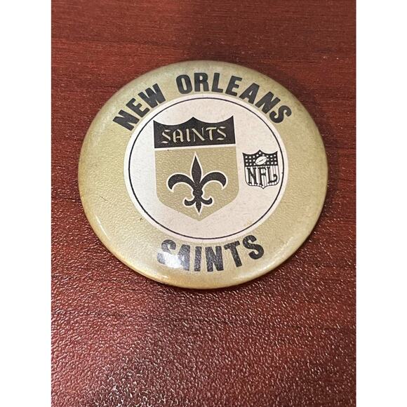Vintage 1970s New Orleans Saints NFL Football Pinback - Picture 1 of 2